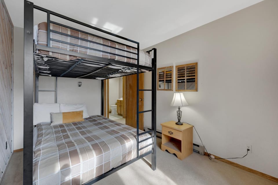 Cimarron Chalet by Ski Country Resorts Apartment in Breckenridge