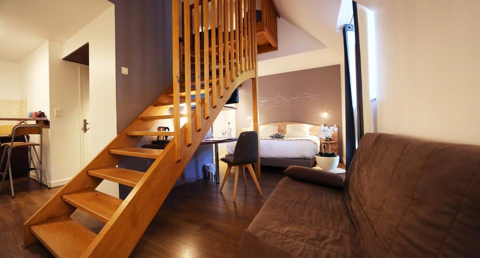 Bedroom, Family