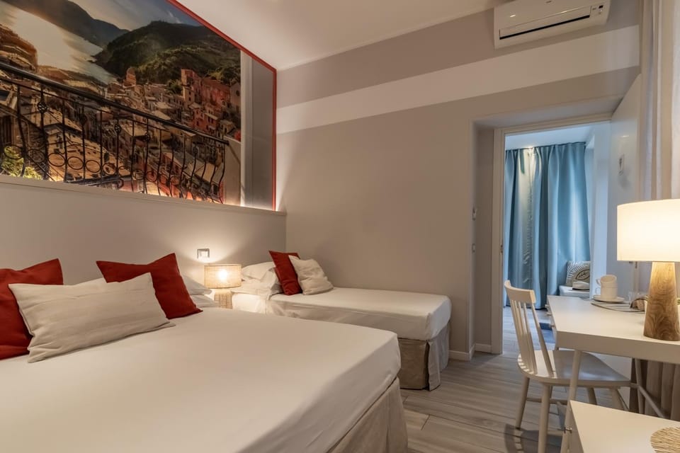 Bed, Photo of the whole room