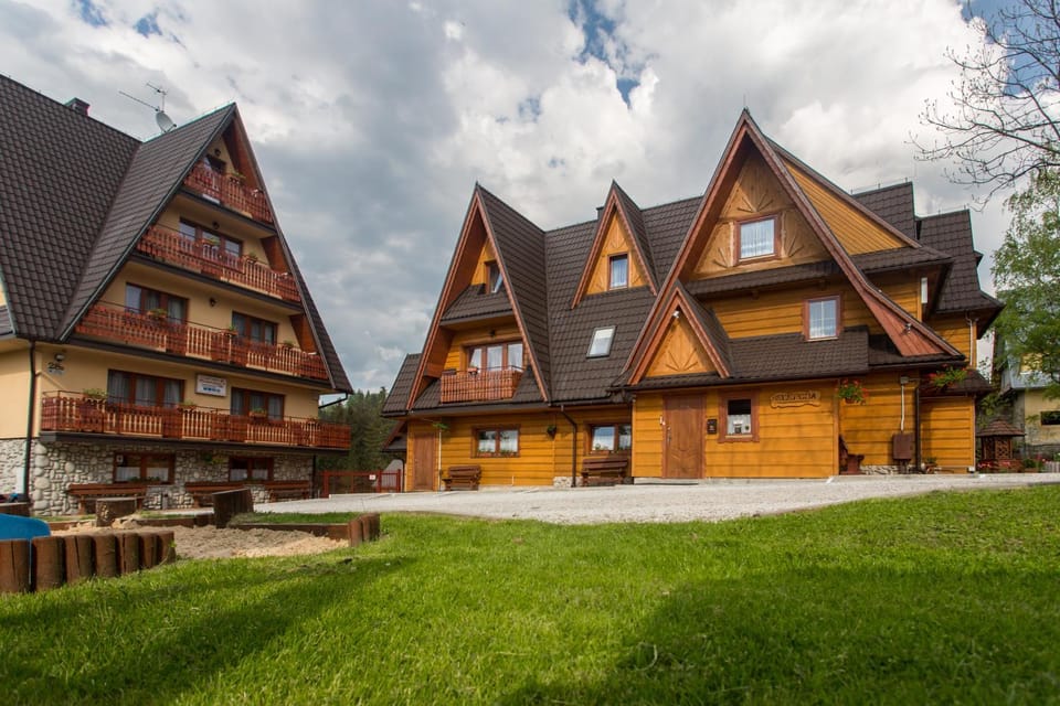 Property building, Garden, On site, Area and facilities