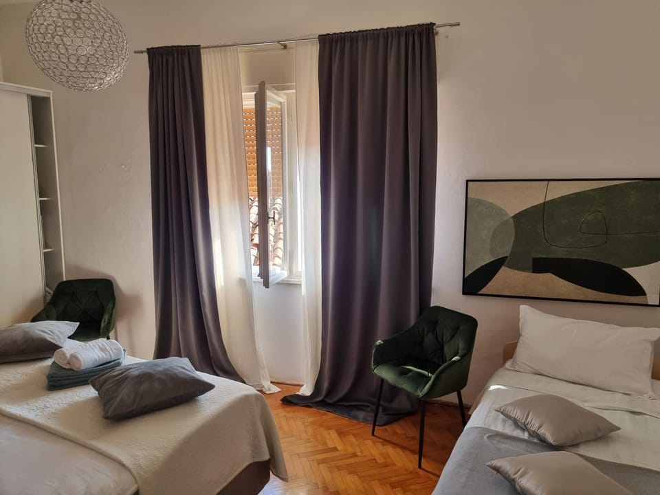 Apartment Branko with terrace, Old Town Labin Apartment in Istria County