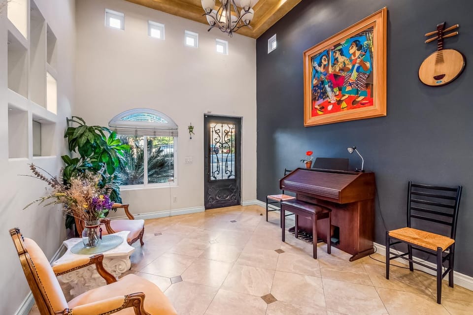 The Shangri-La of La Jolla House in La Jolla