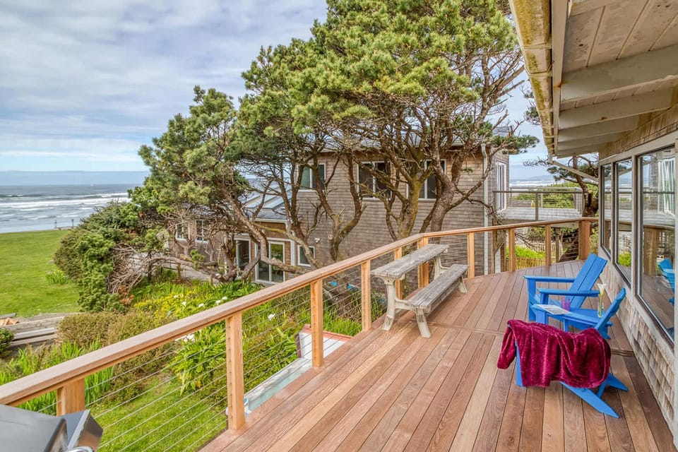 Shoreline Cottage House in Cape Meares