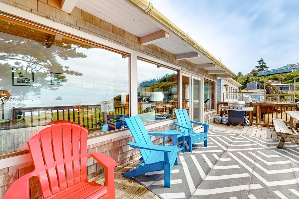 Shoreline Cottage Oceanfront Vacation Rental House in Cape Meares