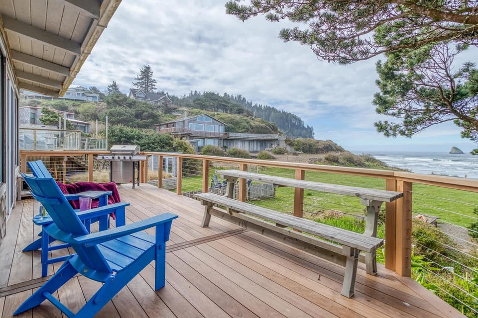 Shoreline Cottage House in Cape Meares