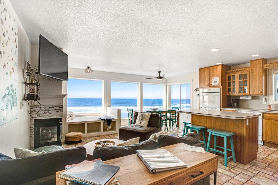 Sand Castle Villa House in Rockaway Beach