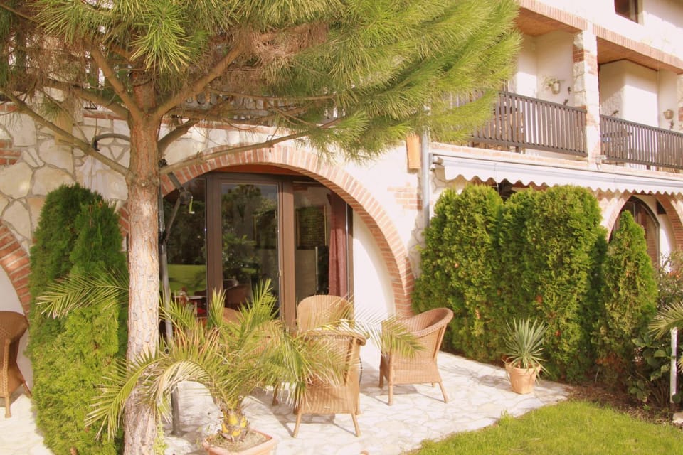 Balcony/Terrace, Photo of the whole room