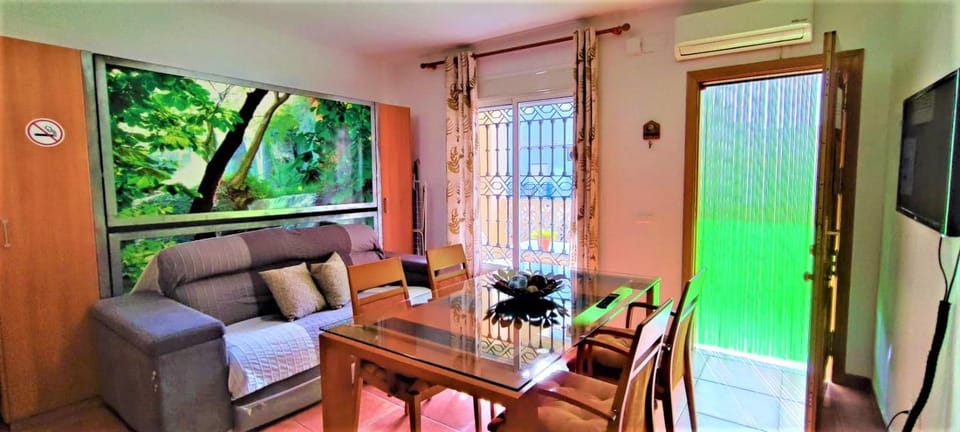 TV and multimedia, Living room, Dining area