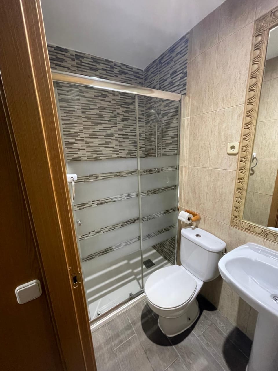 Hostal Tres Hermanos Bed and Breakfast in Getafe