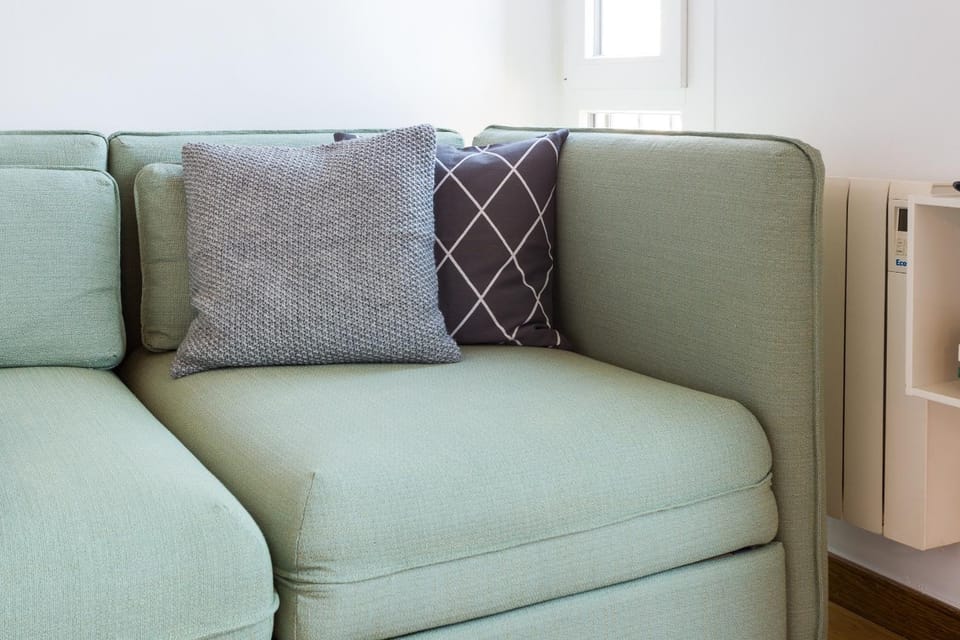 Bed, Living room, Decorative detail