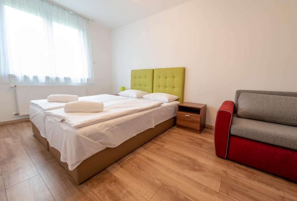Photo of the whole room, Bedroom