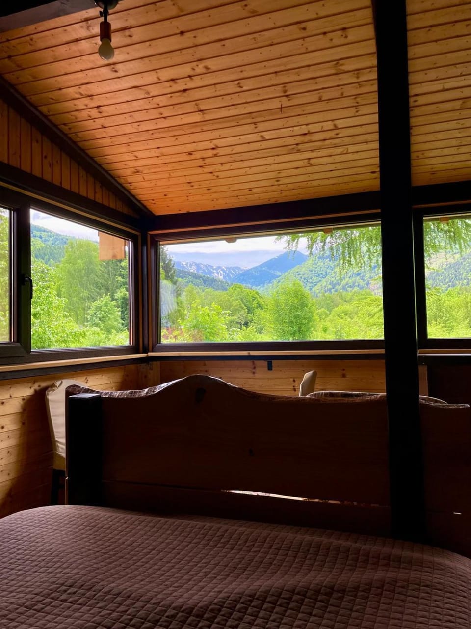 Alpinlife Bed and Breakfast in Brașov County