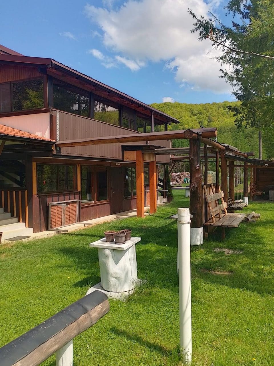 Alpinlife Bed and Breakfast in Brașov County