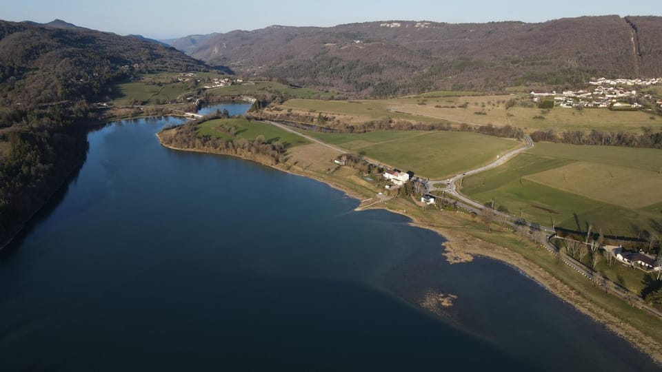 Bird's eye view, Lake view