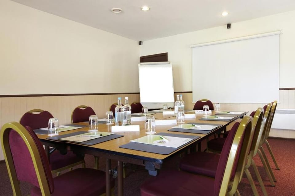 Meeting/conference room