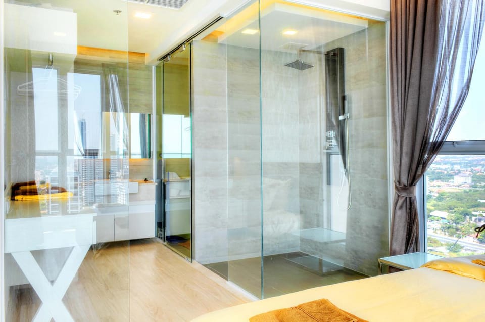 Shower, Toilet, Bathroom, Bedroom, City view, Sea view