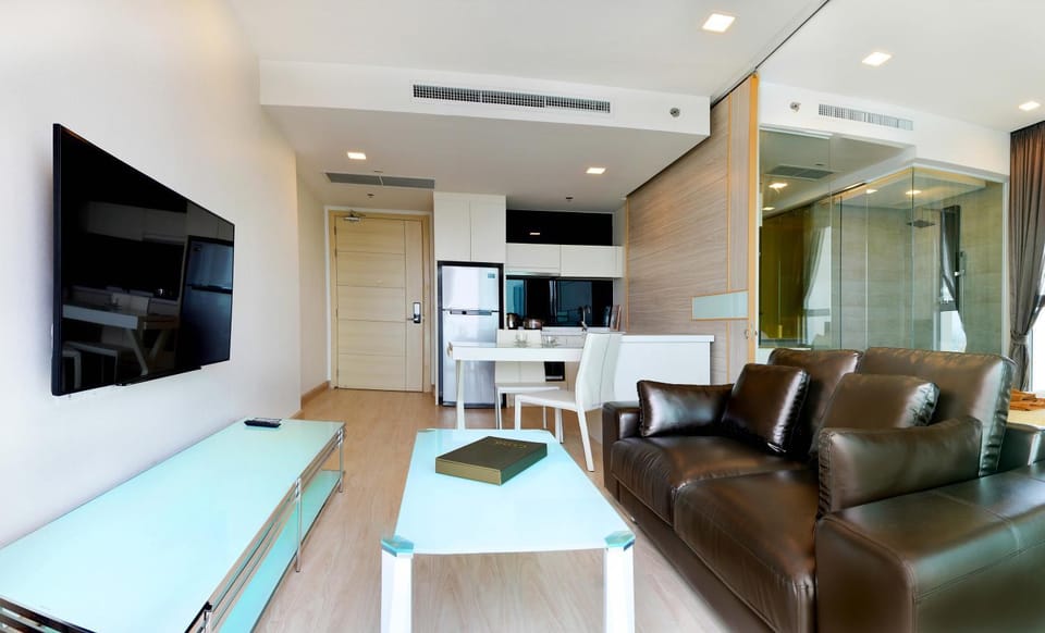 TV and multimedia, Coffee/tea facilities, Kitchen or kitchenette, Dining area
