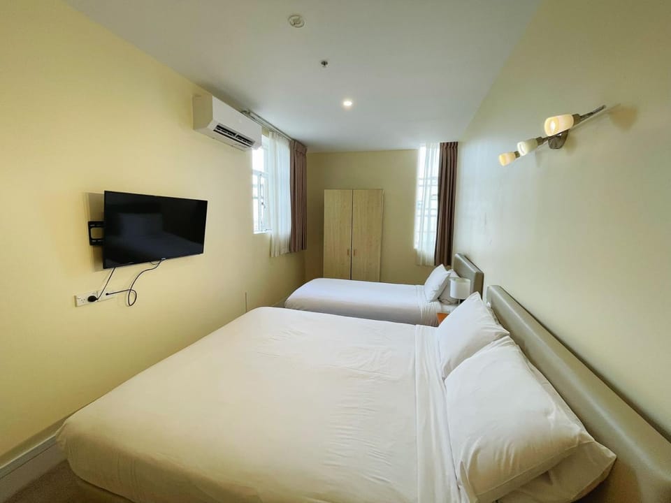 Bed, air conditioner