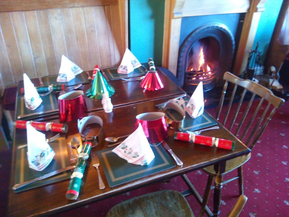 Lounge or bar, Seasons