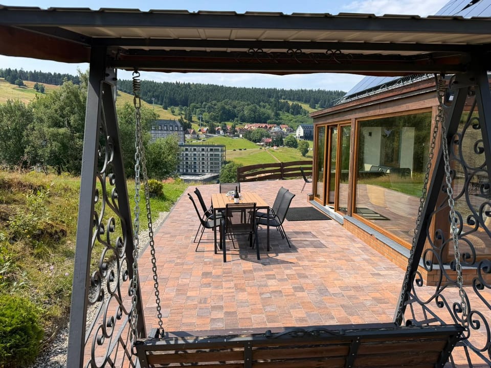 Balcony/Terrace, Mountain view, Mountain view