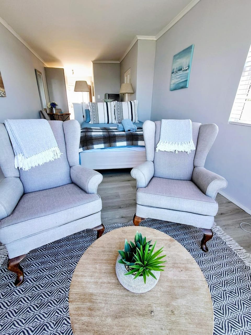 Living room, Seating area