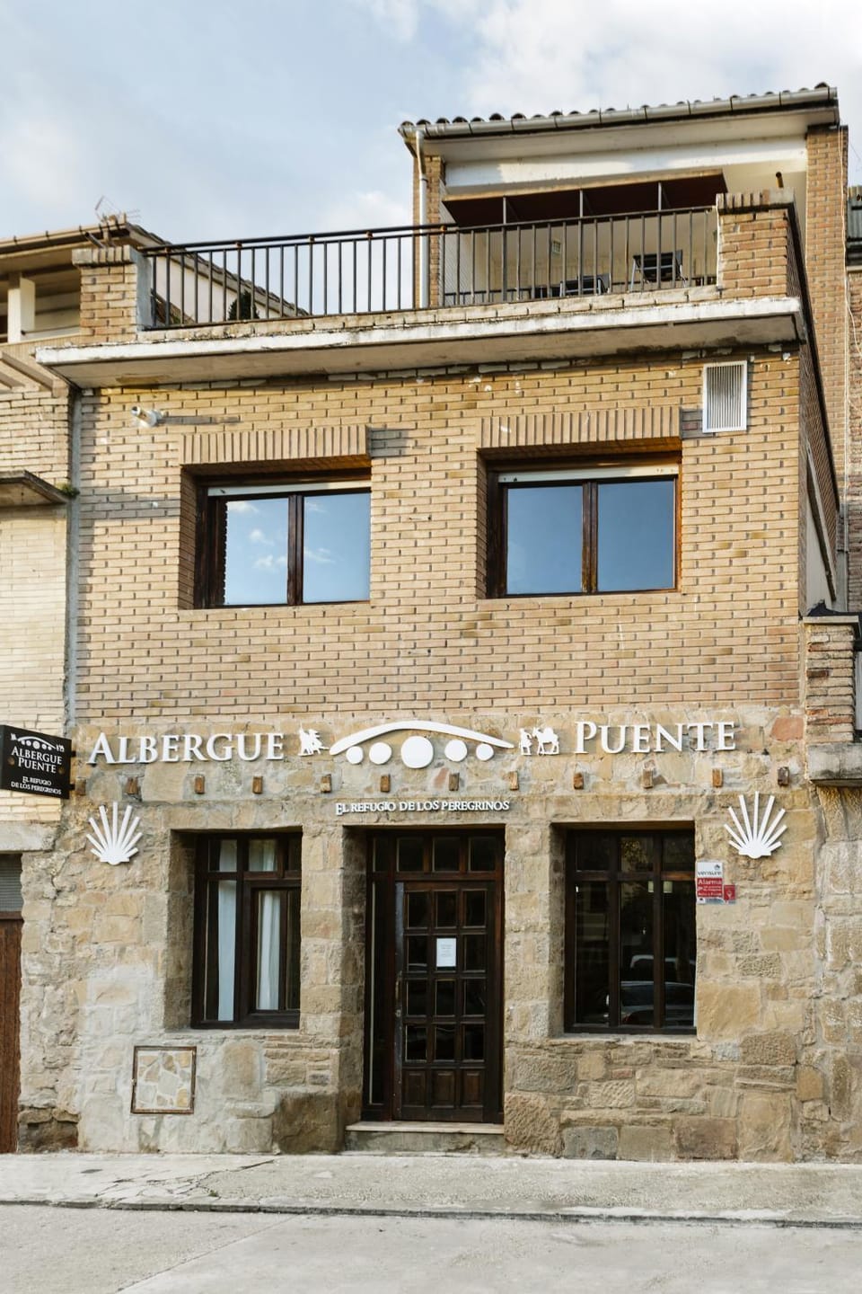 Facade/entrance