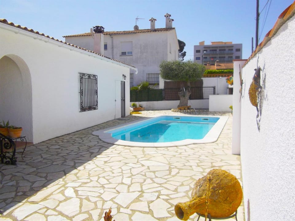 Patio, Swimming pool