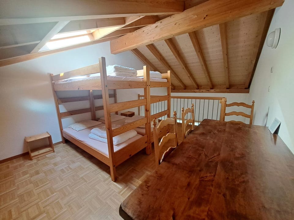 Photo of the whole room, Bedroom, bunk bed
