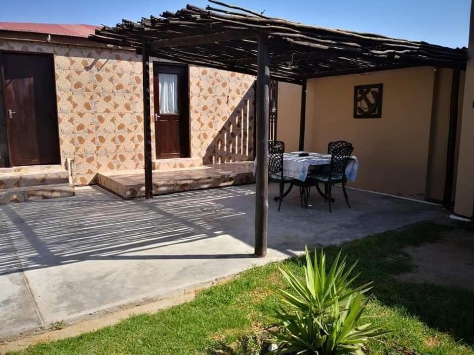 Patio, Dining area