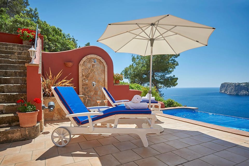 Property building, Facade/entrance, Balcony/Terrace, Sea view, Swimming pool