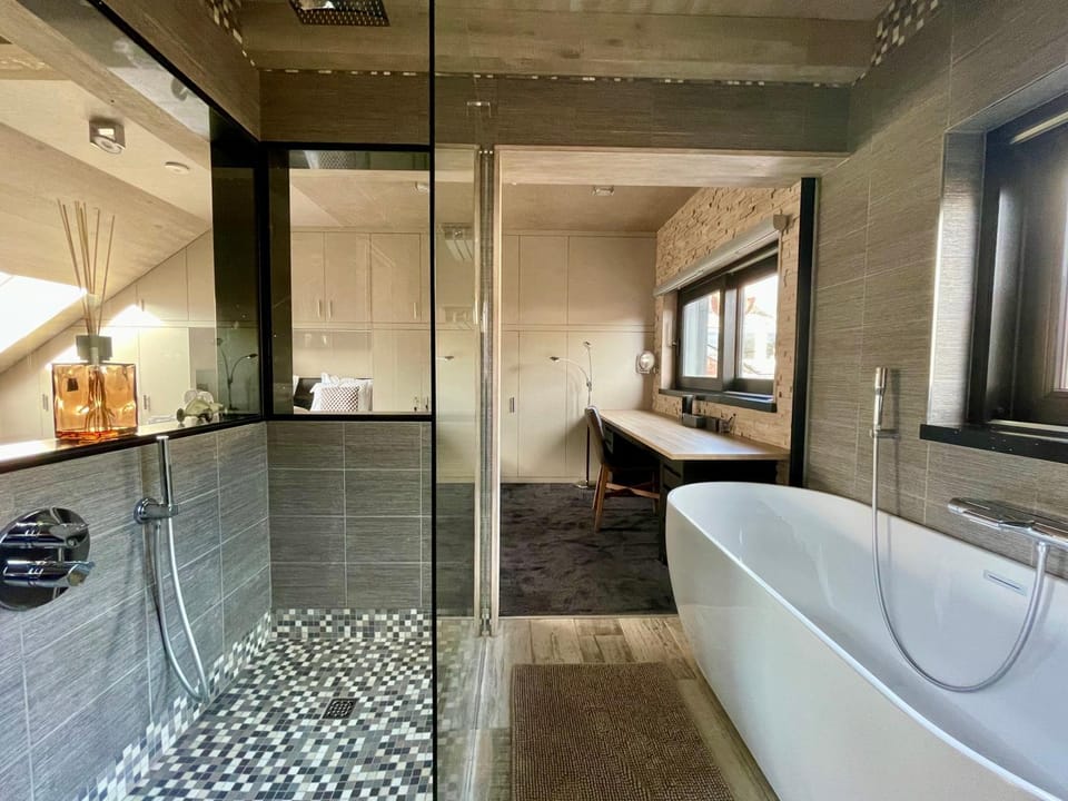 Guesthouse ROOM40 Bed and Breakfast in Wallonia, Belgium