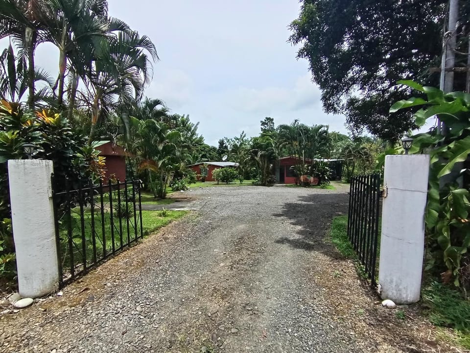 Property building, Facade/entrance, Lobby or reception