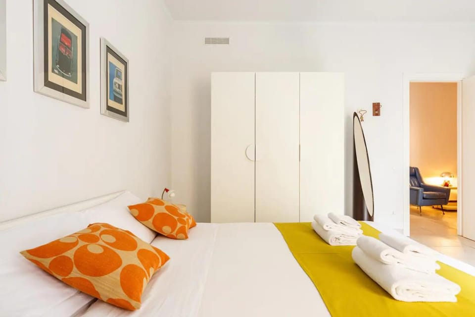 Bed, Photo of the whole room, Bedroom, wardrobe