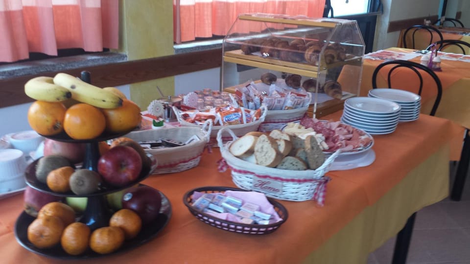 Buffet breakfast