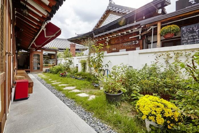 Balcony/Terrace, Inner courtyard view