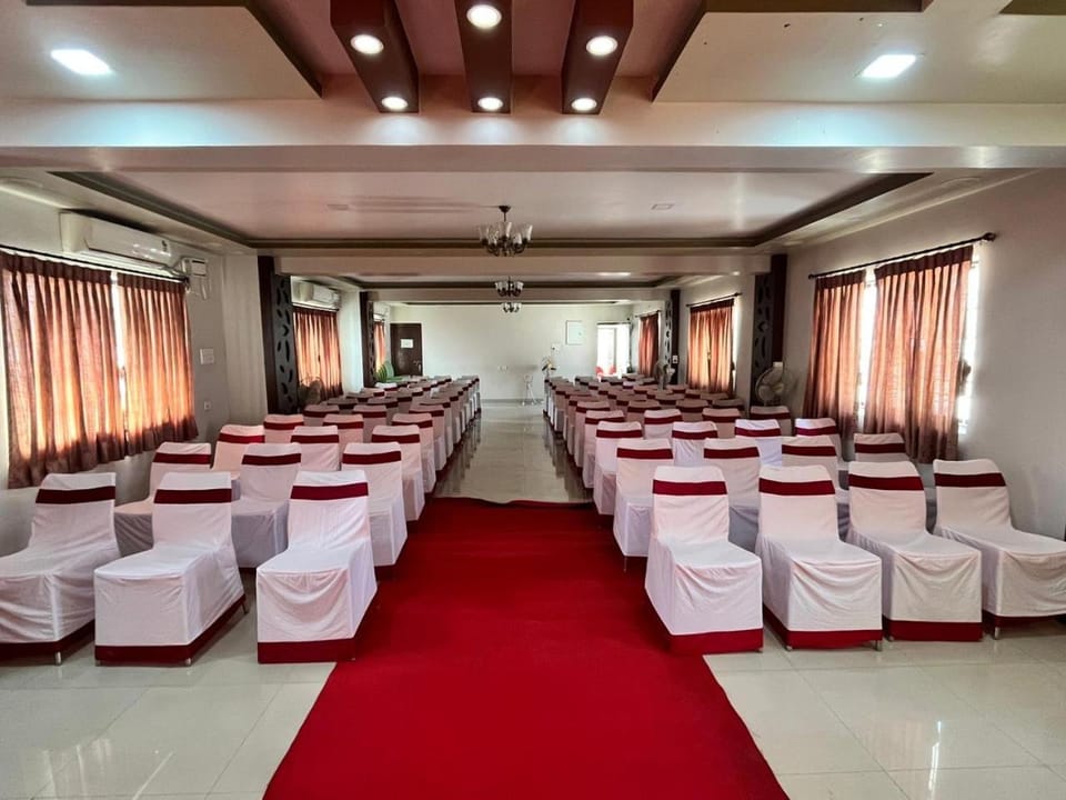 Sun Shine Hotel in Chennai