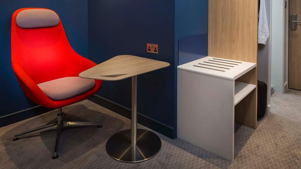 Seating area, Bedroom