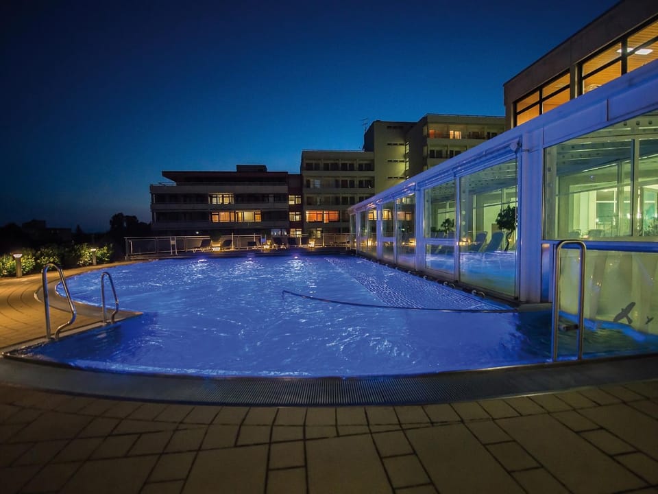 Property building, Spring, Winter, Autumn, Swimming pool, Open Air Bath