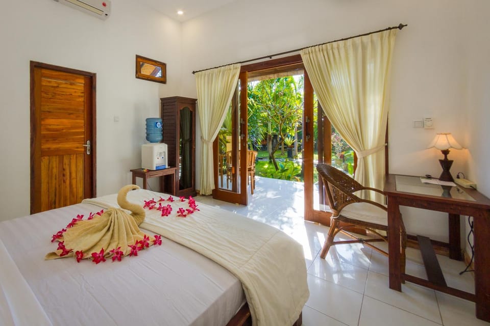 Balcony/Terrace, Photo of the whole room, Bedroom, Garden view, bunk bed