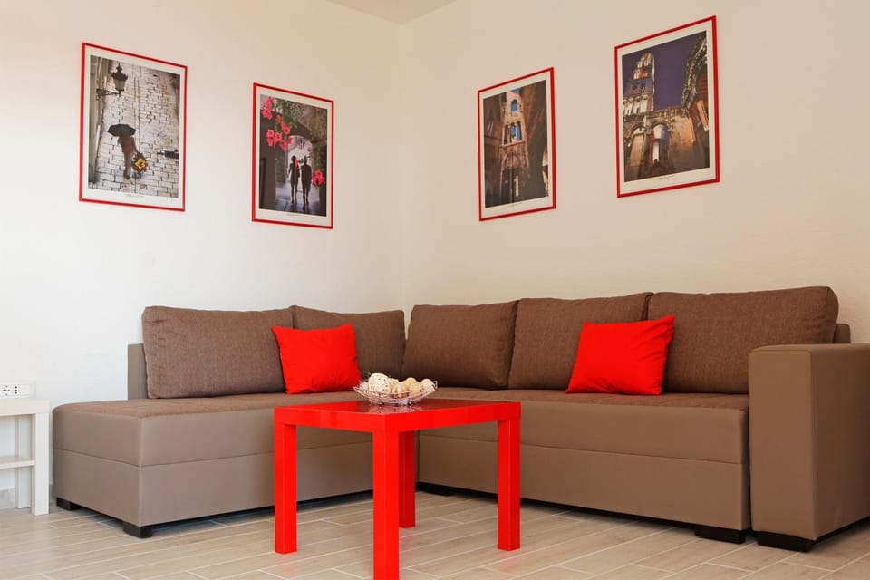 Bed, Living room, Seating area