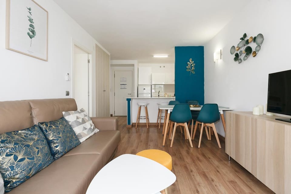 TV and multimedia, Living room, Dining area
