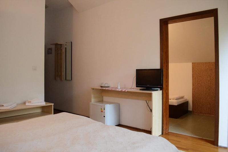 Pensiunea Stejarul Bed and Breakfast in Romania