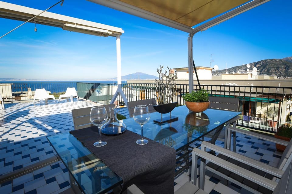 Patio, Balcony/Terrace, Dining area