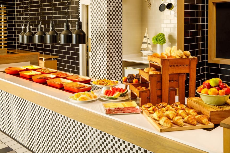 Breakfast, Buffet breakfast