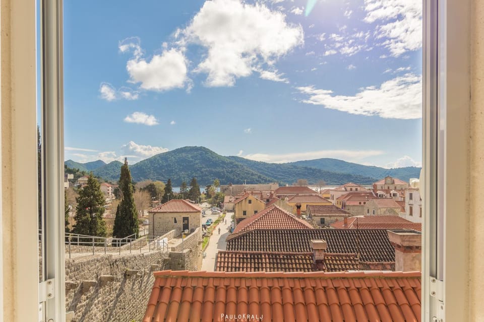 City view, Landmark view, Street view