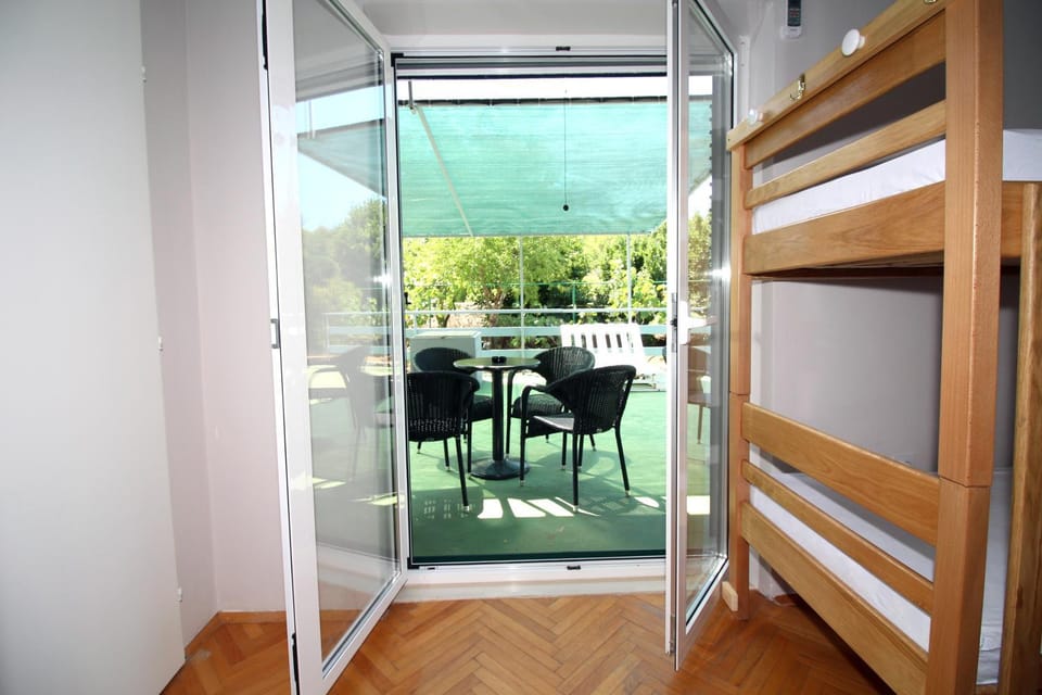 Balcony/Terrace, bunk bed