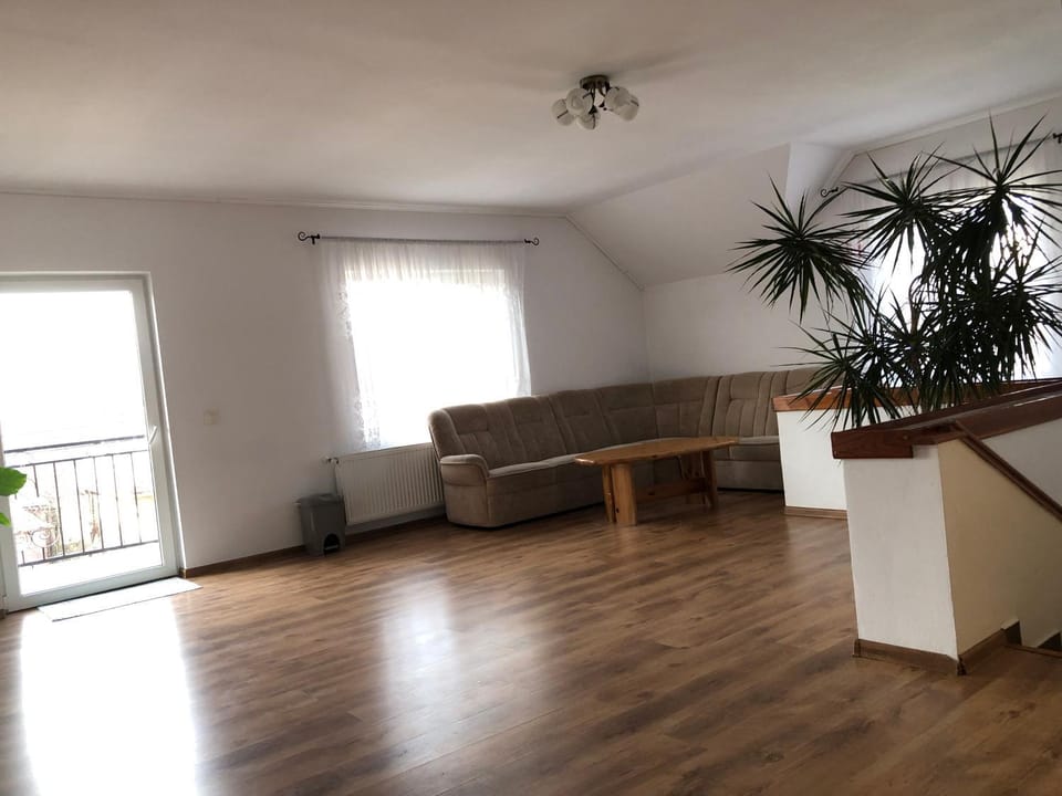 Pensiunea Magnolia Bed and Breakfast in Romania