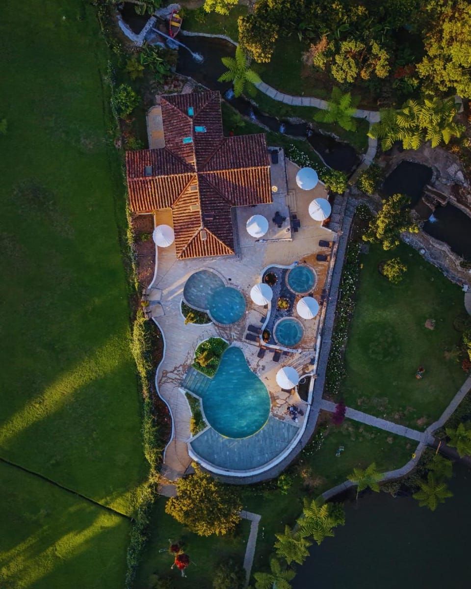Swimming pool, Swimming pool