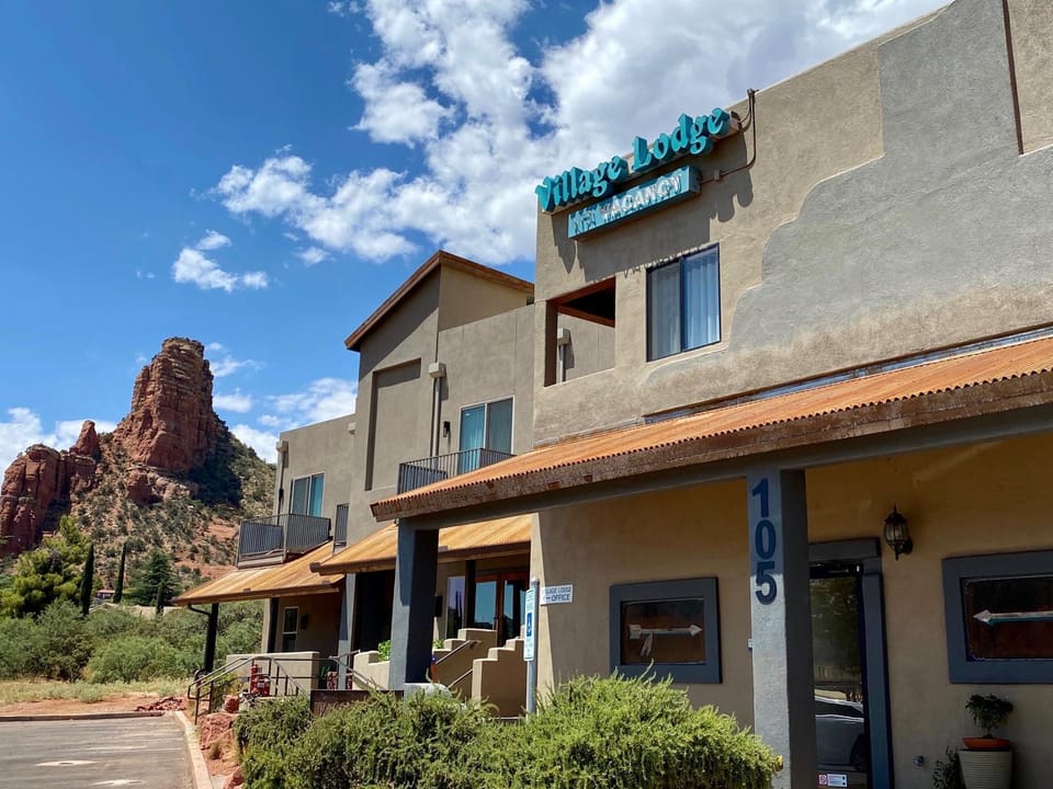 Sedona Village Lodge Hotel in Village of Oak Creek