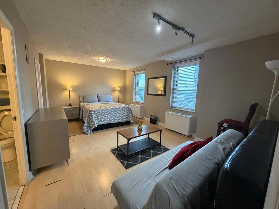 Downtown Big 1 Bedroom #20I Apartment in Atlanta